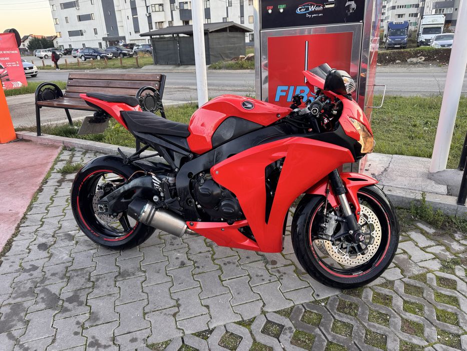 Honda cbr 1000 rr fireblade
