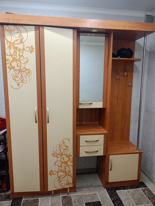 Срочно продам прихожую