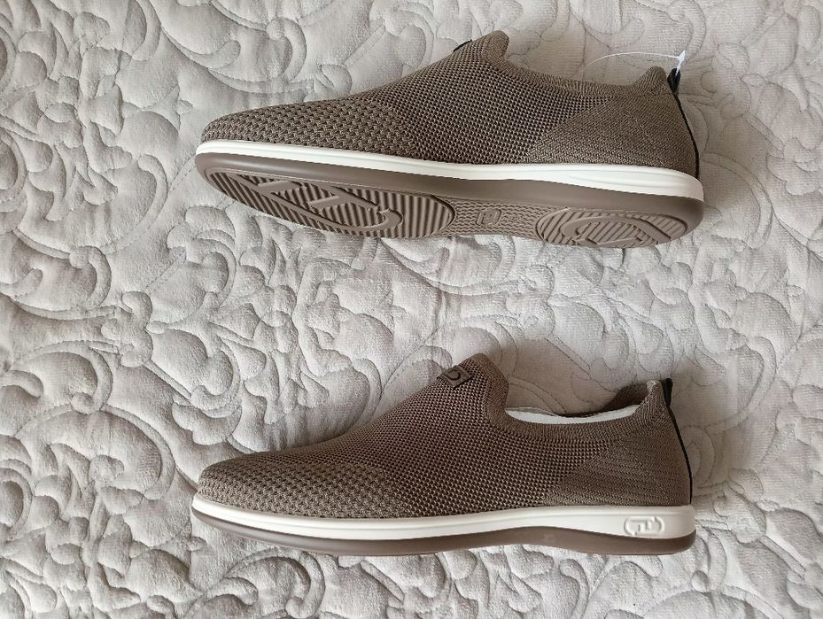 Летние кроссовки(туфли)-42,5-43размер