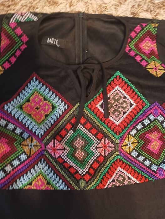 Rochie motive tradiționale