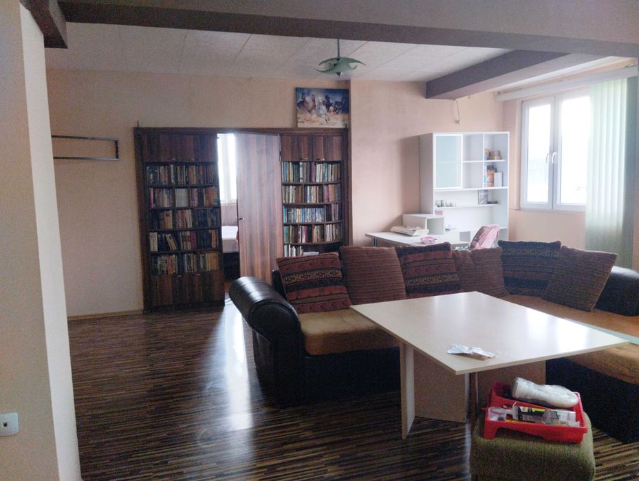 Продава се Четиристаен апартамент в Пазарджик, Идеален център - 132 кв.м за 657 €/кв.м - Снимка #1