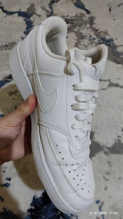 Кроссовки Найк. Оригинал. Сотилади срочно