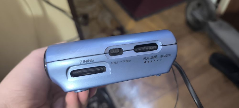 Радио FM и часы VITEK VT 3501