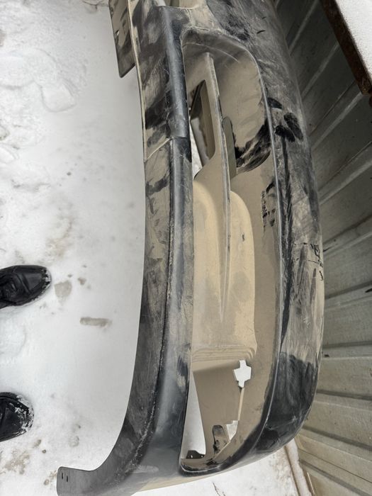 Субару бампер передний