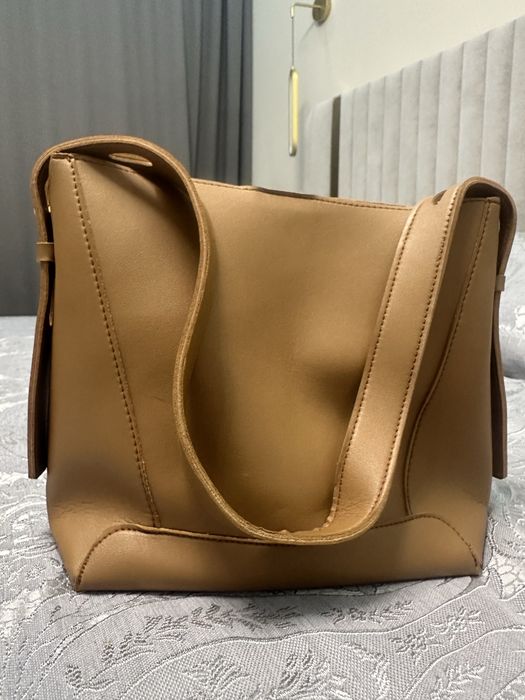 Сумка светло-коричневого цвета