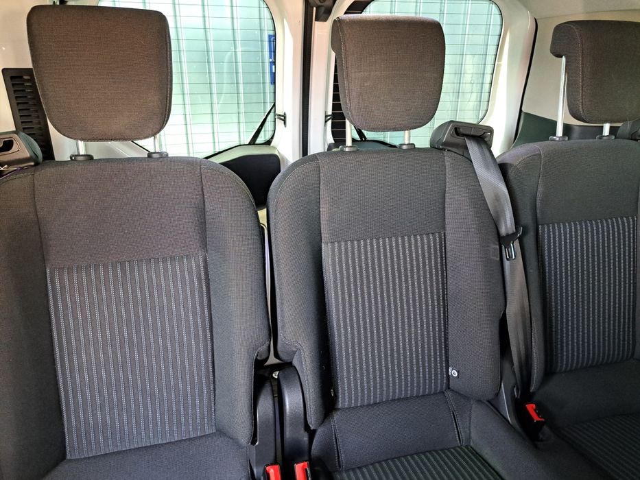 Ford Transit Custom 2.2 TDCi 100 CP – 9 Locuri – 2015  modelul scurt / Motor defect