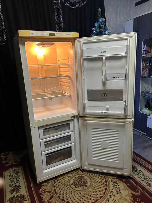 Холодильник samsung