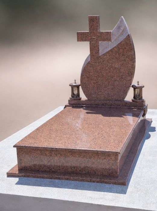 Monumente funerare din granit