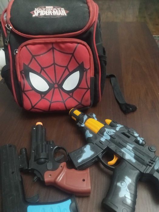 Спортивные сумки и рюкзак