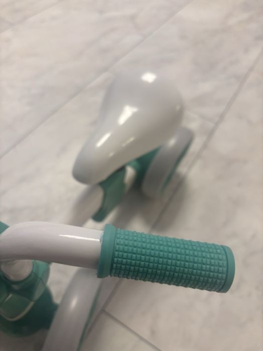 Bicicleta de echilibru fara pedale