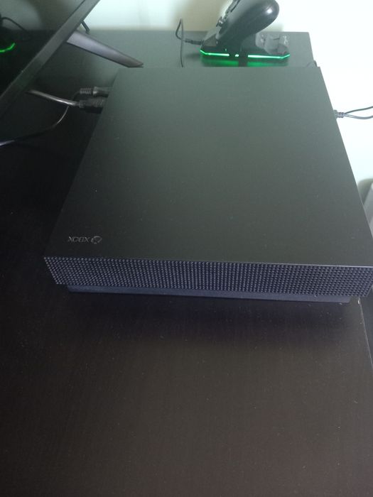 Xbox one x 1tb memorie