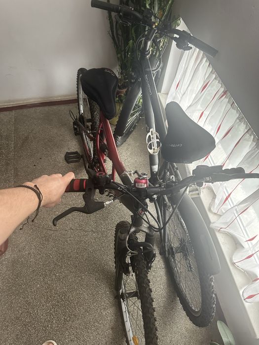 Vand 2 biciclete