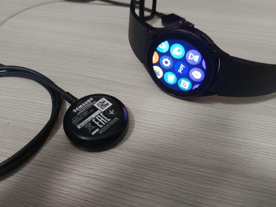 Продам Samsung what4