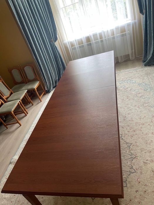 Гостиный стол