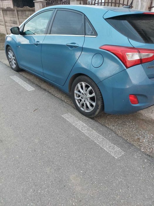 Vând hyundai i30 1.6
