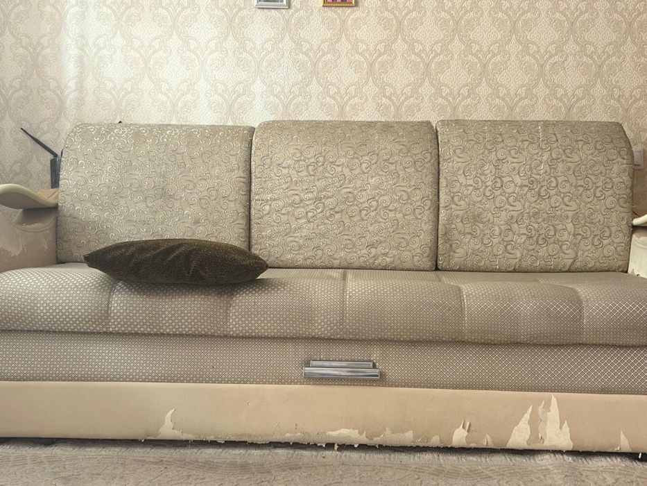 Диван  в нормальном состоянии