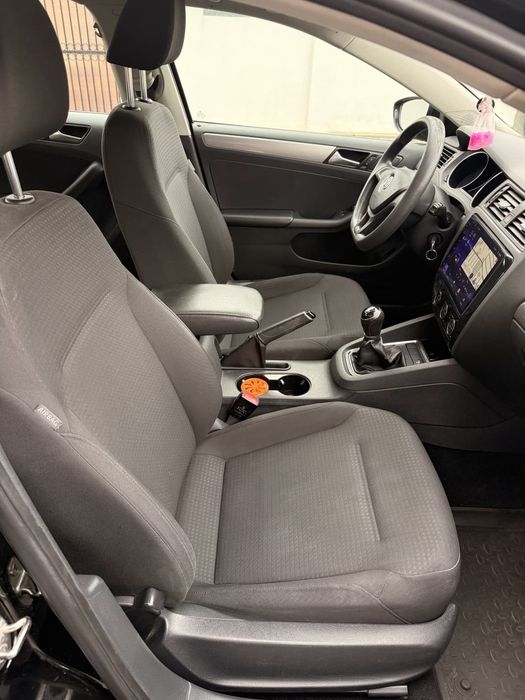 Volkswagen  Jetta  2016