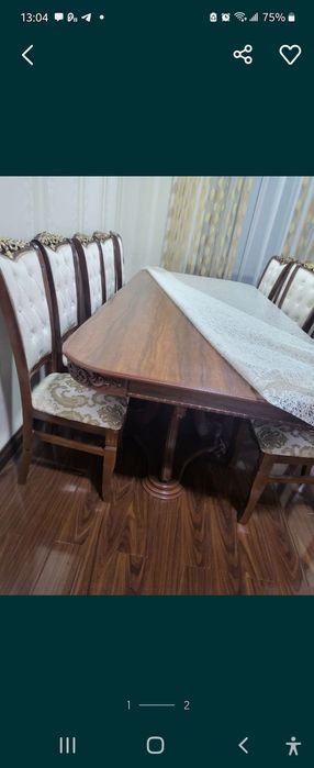 Стол и 10 стульев для гостиной