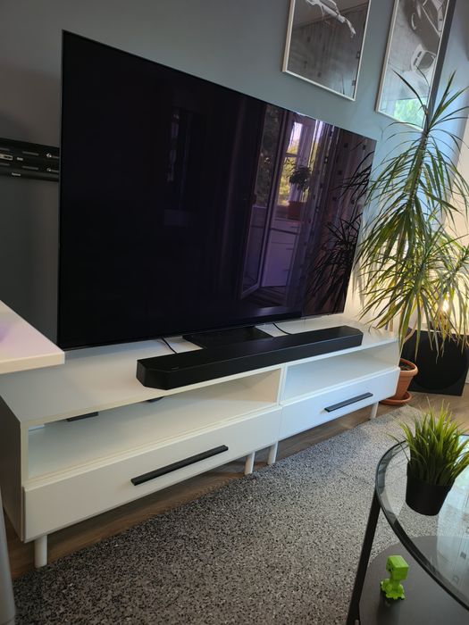 Mobila Living Moderna – 7 Corpuri Alb Lucios, Vitrine LED, Comoda TV Sufragerie