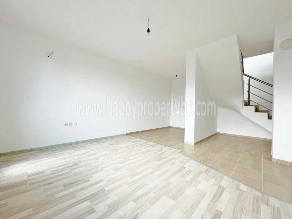 Продава се Тристаен апартамент в с. Равда, Област Бургас - 174 кв.м за 690 €/кв.м - Снимка #1