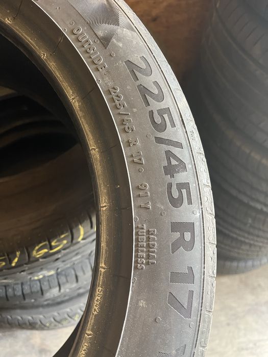 225/45 R17 de vara Continental