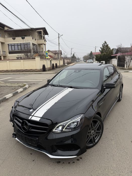Vand Mercedes E220 2016 Pachet Amg 9G Piele Trapa Usor Avariat / Lovit