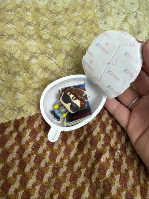 Продам фигурки из Kinder Joy