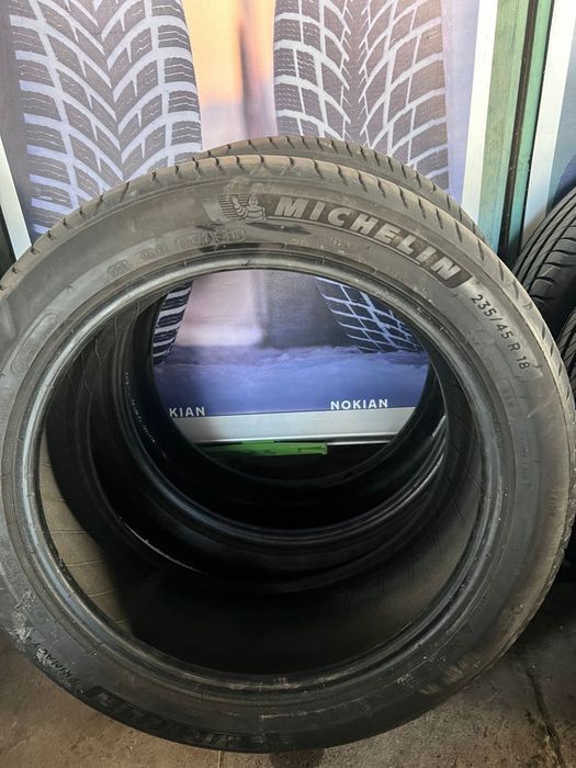 Нови летни гуми michelin 235/45/18