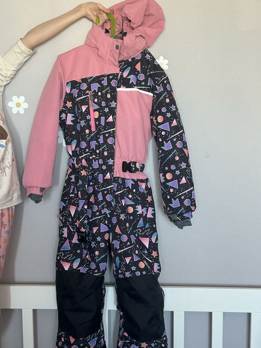 Продам зимний комбенизон для девочки