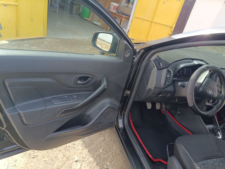 Ваз Лада Х Рэй 2018