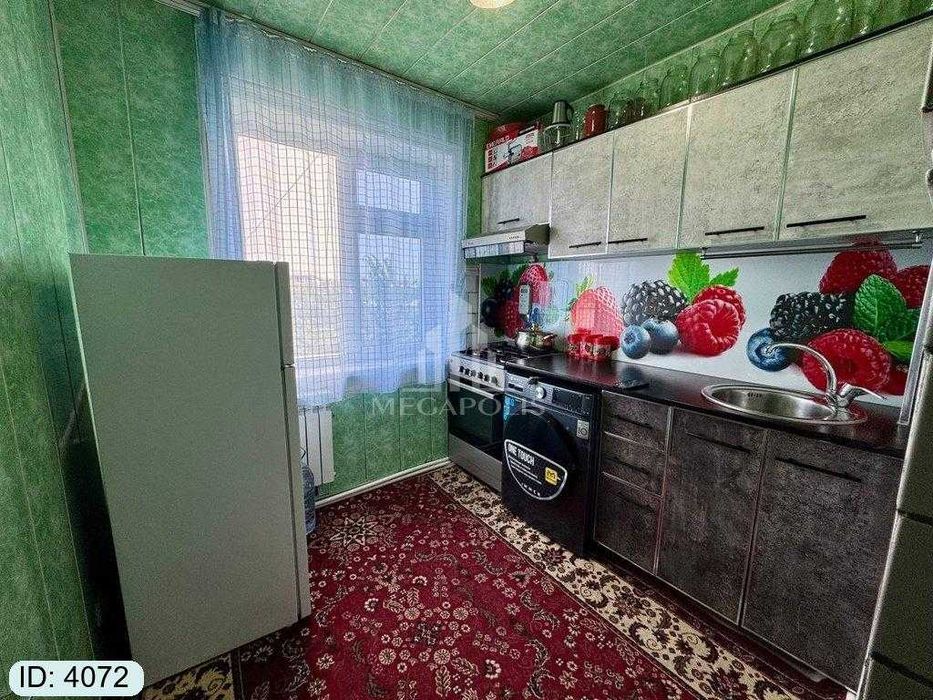 gorgaz 17-maktab tomonda kvartira sotiladi№4072