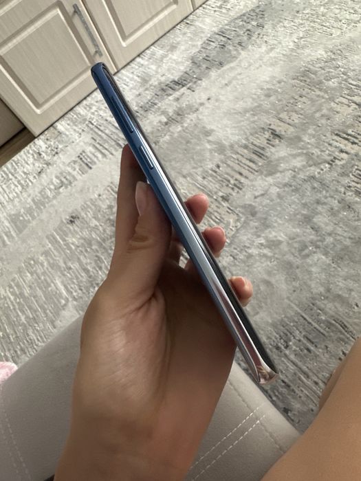 Продаю Samsung s9+