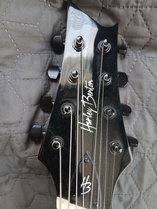 8 струнната китара Harley benton 8 string