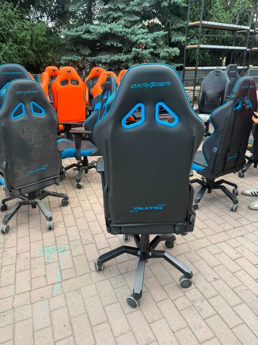 Кресла DXRacer ValKyrie Blue и Yellow