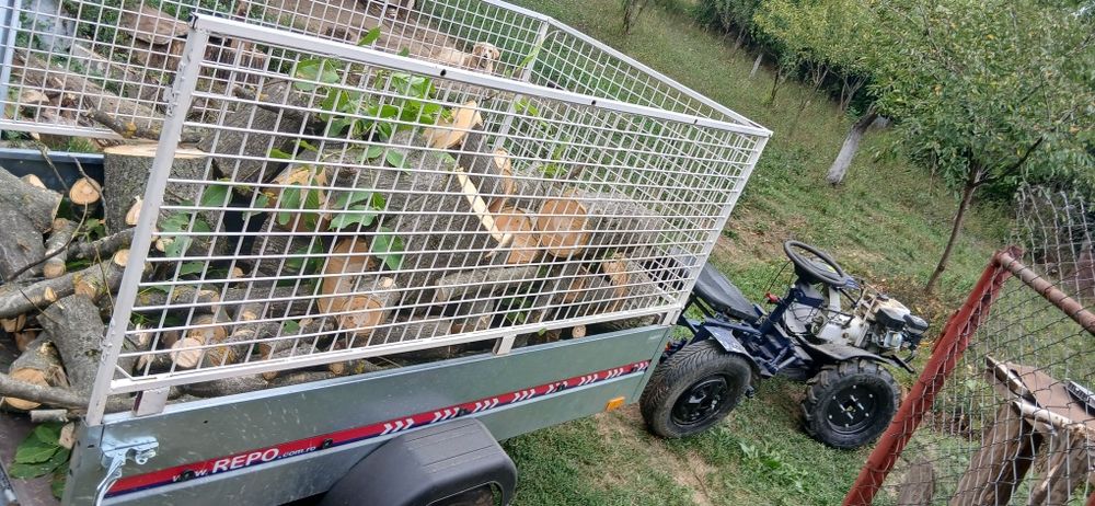 Vând tractoras facut din motocultor