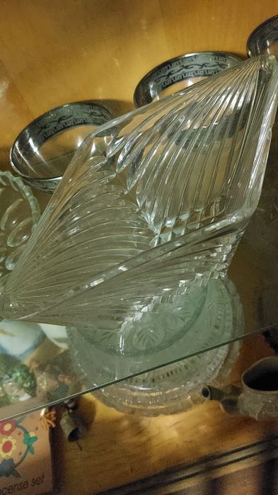 Хрустальную посуду продам