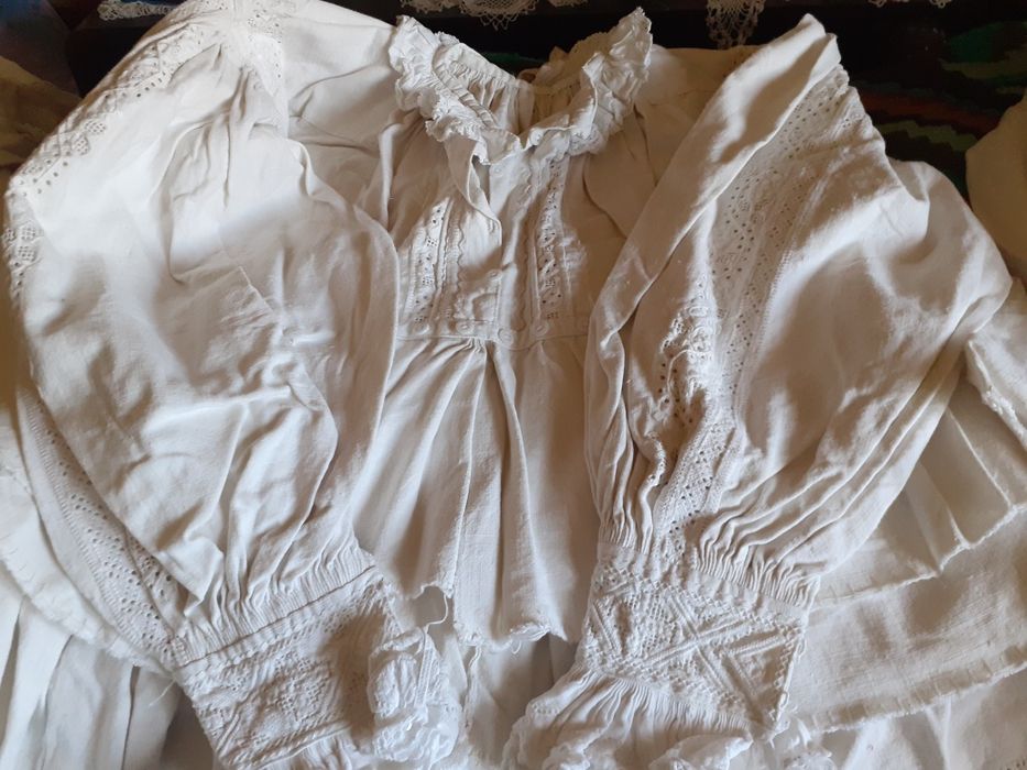 Costum popular autentic