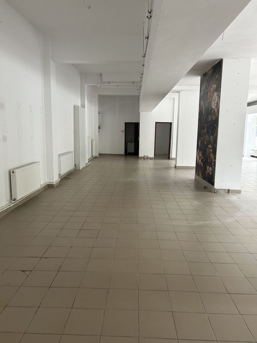 Vand spatiu comercial