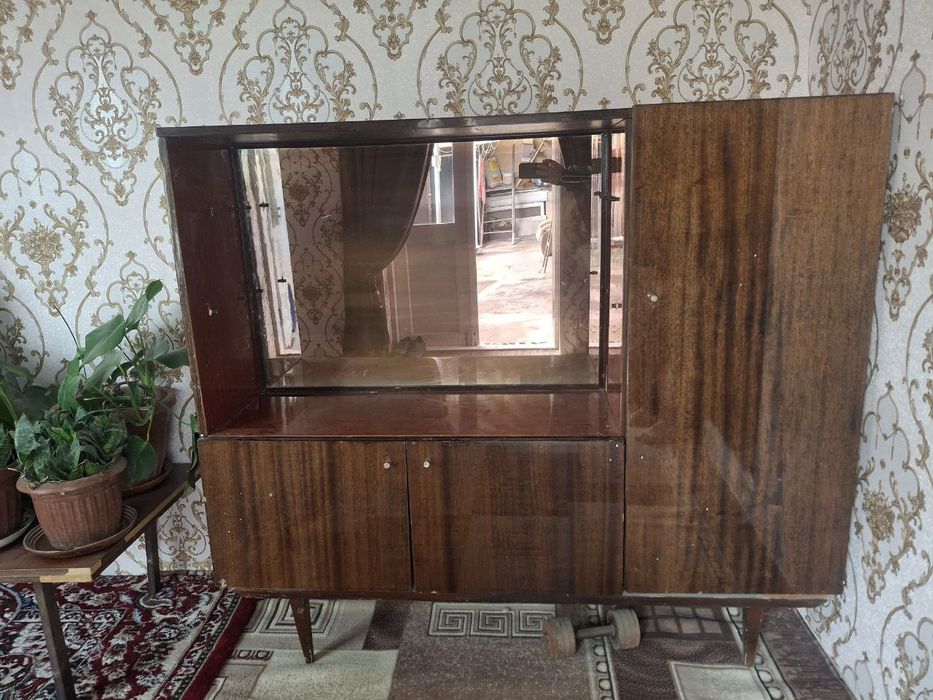 Самсунг 6кл стиральный и сервант продаём состаяни хороший