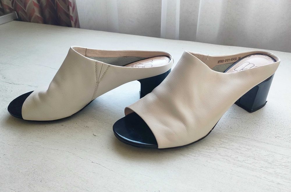 Босоножки женские