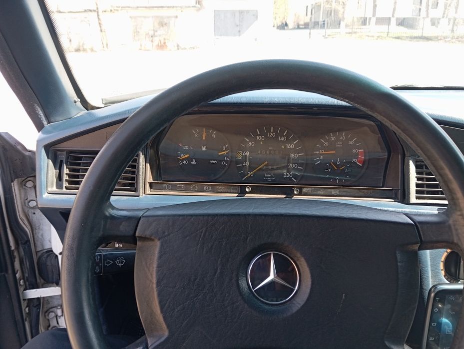 Продам Мерседес 190