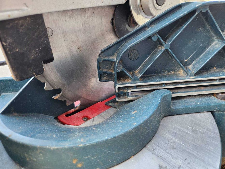 Потапящ циркуляр Bosch GCM 12