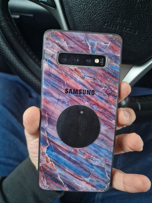 Самсунг   С10   .