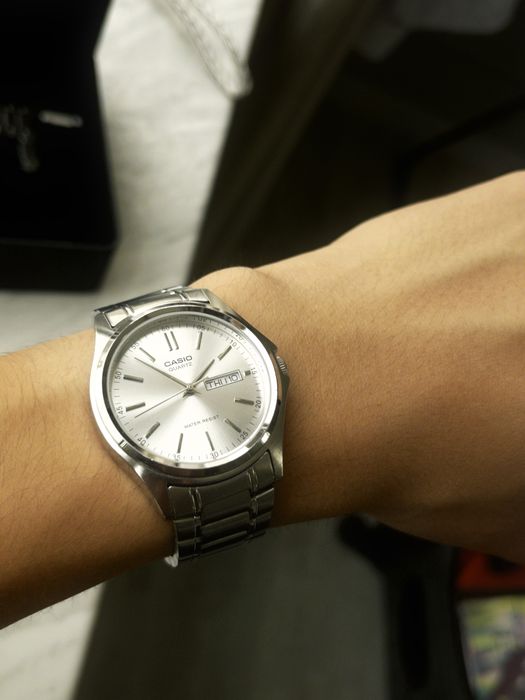 продаю часы Casio MTP-1239