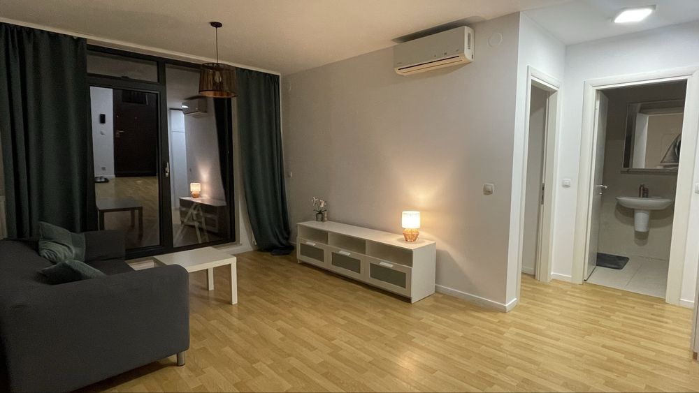 Direct proprietar: Vand apartament 2 camere cu loc de parcare