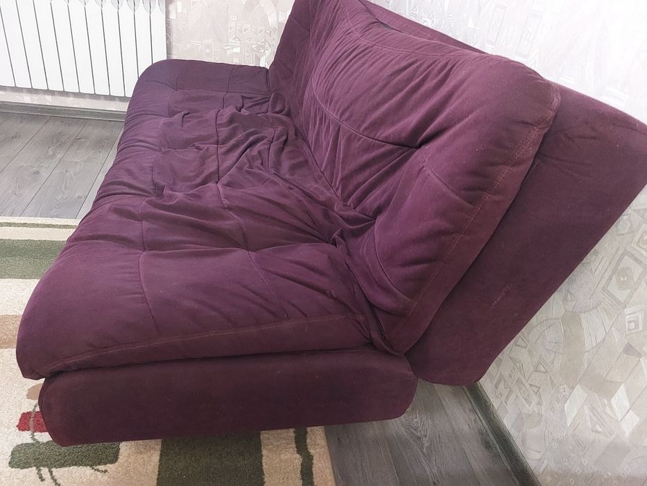 Срочно продам диван