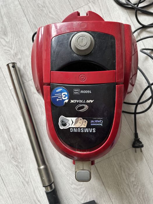 Пылесос Samsung Air Track 1600w