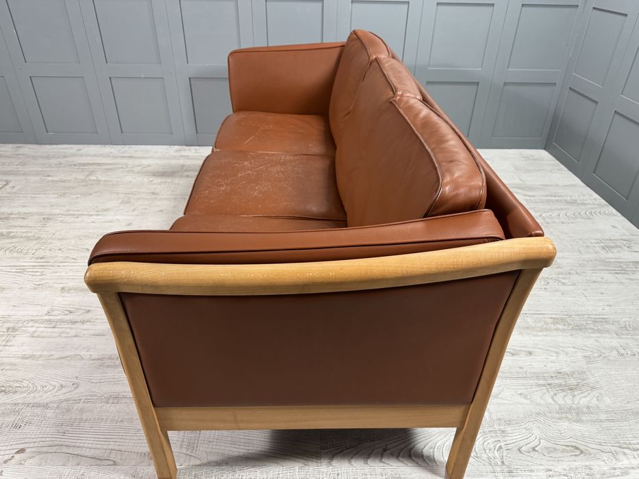 Датски диван 3-ка естествена кожа Д990