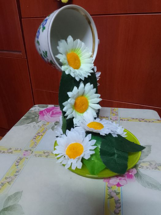 Продаю парящие чашки. Недорого