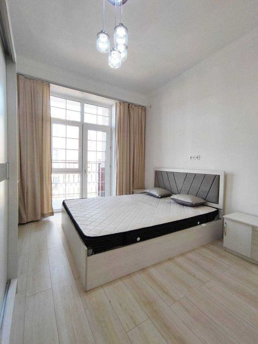 Сдаётся  квартира по ул. Янгизаман **